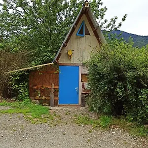 https://cabane-dans-un-pommier.midi-pyreneeshotels.com